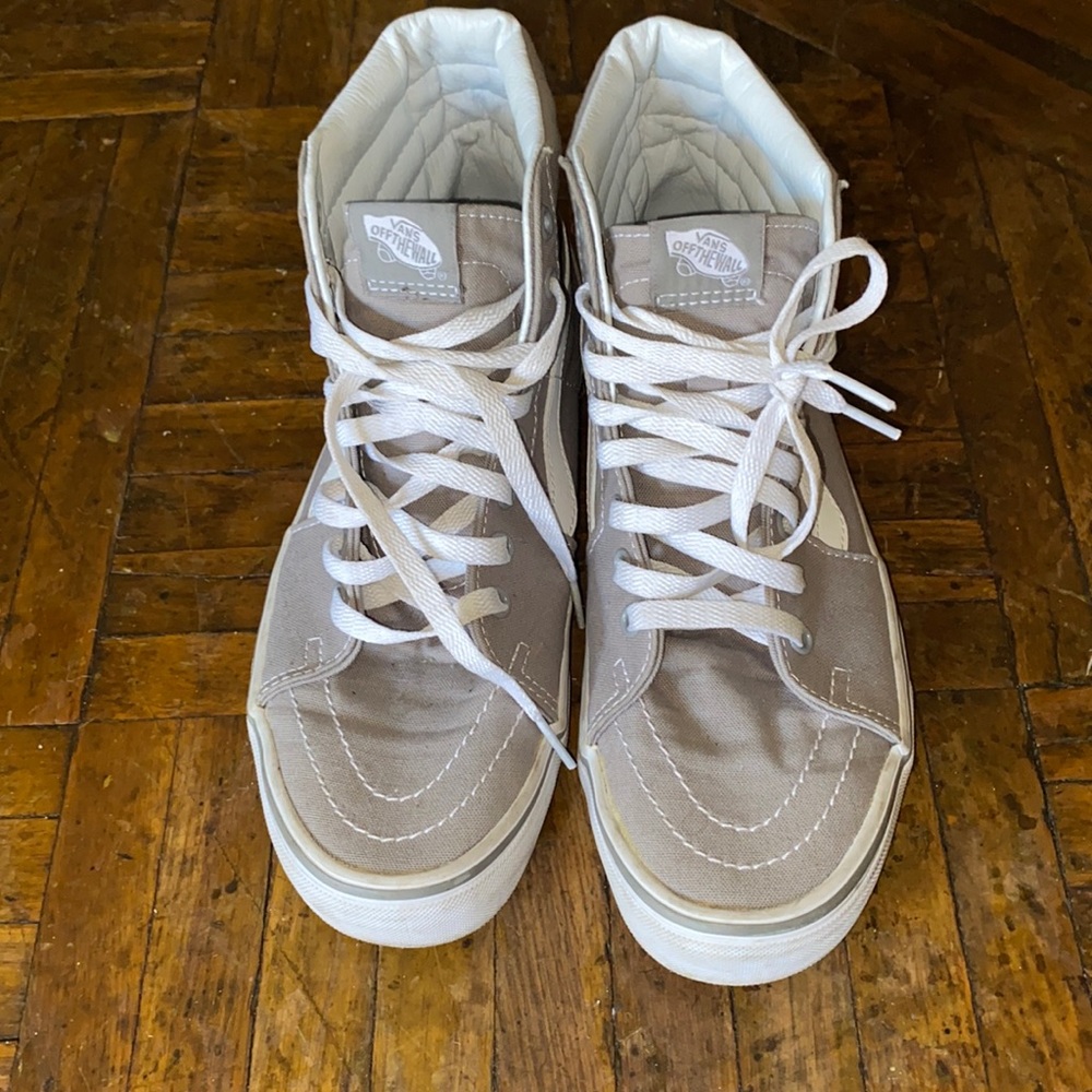 Gray Vans excellent used condition. Women's 9.5 , Men's 8